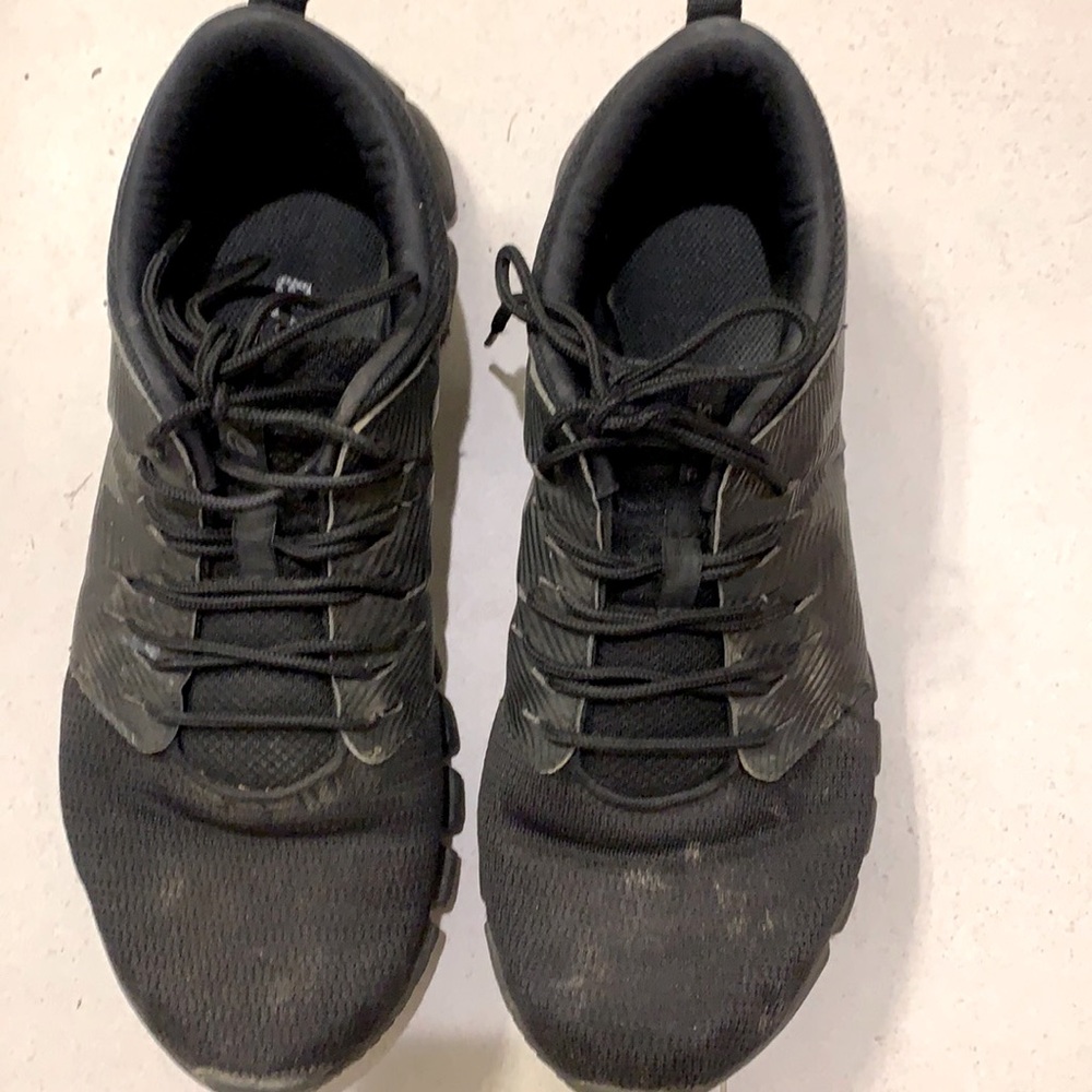 ASICS black running